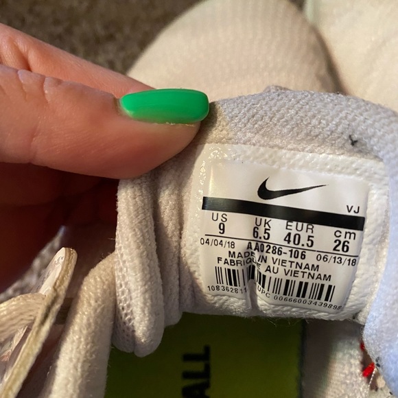 Nike volleyball shoes - Picture 5 of 6